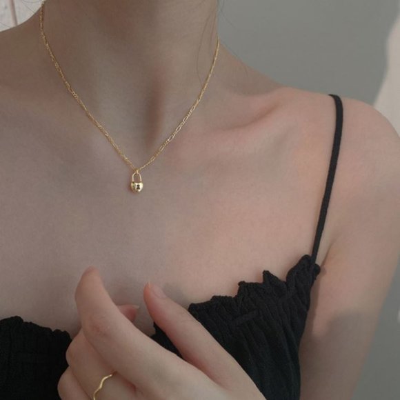 925 Sterling Silver Heart Lock Necklace Dainty Tiny Locket Chain Necklace - Picture 3 of 5